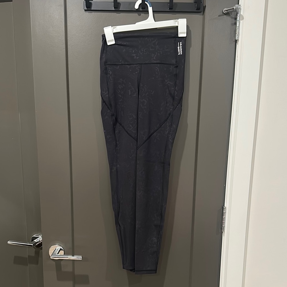 Lululemon x Barrys Bootcamp Black Leggings with Subtle Pattern